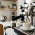 Perfekt espresso hemma: Steg-för-steg guide till rätt teknik